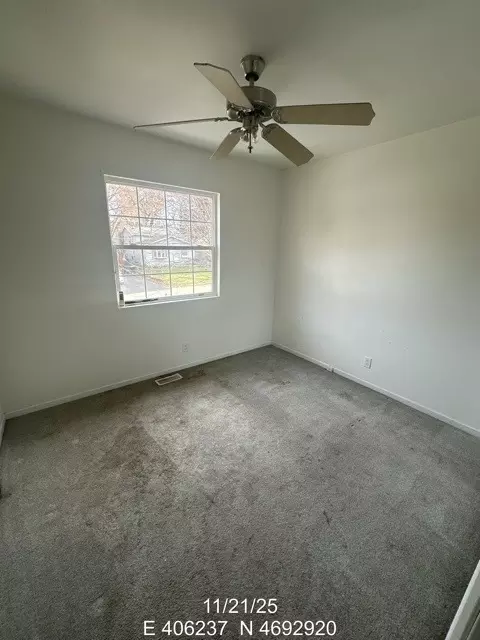 Bedroom - 35728 N Benjamin Ave, Ingleside, IL 60041 photo 2 of 3