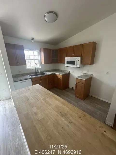 Kitchen - 35728 N Benjamin Ave, Ingleside, IL 60041 photo 1 of 1