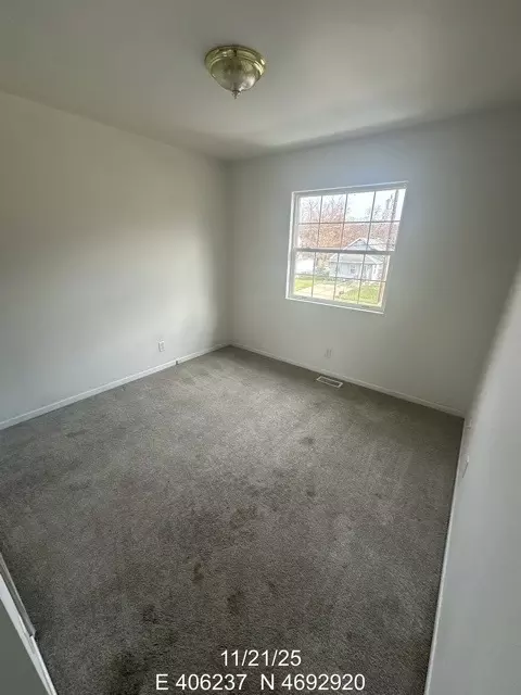 Bedroom - 35728 N Benjamin Ave, Ingleside, IL 60041 photo 3 of 3