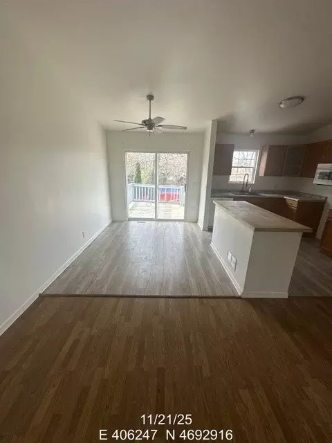 Living - 35728 N Benjamin Ave, Ingleside, IL 60041 photo 1 of 3