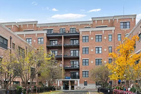 2811 N Bell Ave #202, Chicago, IL 60618