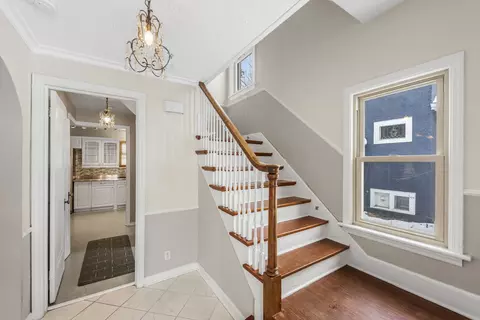 Entry Way - 1103 S Evergreen Ave, Kankakee, IL 60901 photo 4 of 4
