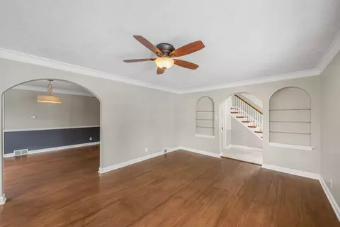 Living - 1103 S Evergreen Ave, Kankakee, IL 60901 photo 2 of 6