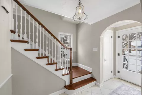 Entry Way - 1103 S Evergreen Ave, Kankakee, IL 60901 photo 1 of 4
