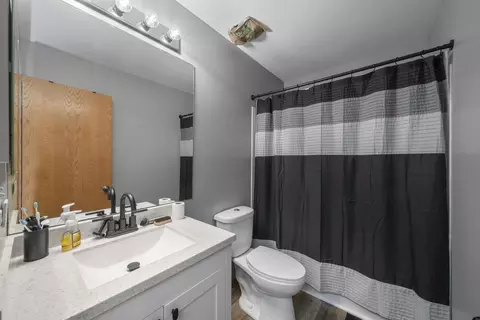 Bath - 3505 Bailey St, Plano, IL 60545 photo 4 of 4