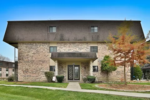 9176 South Rd #1B, Palos Hills, IL 60465