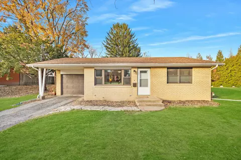 Exterior - 200 W Summit St, Normal, IL 61761 photo 5 of 5