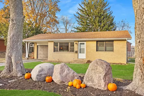 Exterior - 200 W Summit St, Normal, IL 61761 photo 4 of 5