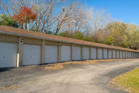 Exterior - 9250 Beloit Ave #104, Bridgeview, IL 60455 photo 2 of 2