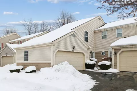 861 Village Cir #861, Marengo, IL 60152