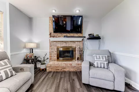 Living - 6304 Southridge Dr, Plainfield, IL 60586 photo 3 of 3