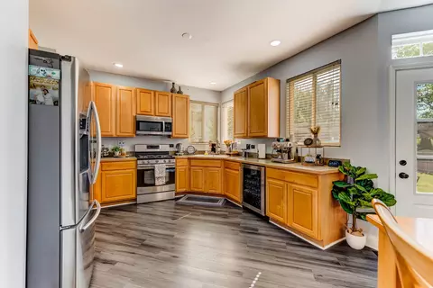 Kitchen - 6304 Southridge Dr, Plainfield, IL 60586 photo 1 of 2