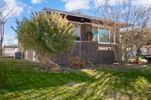 9737 S Kenton Ave, Oak Lawn, IL 60453
