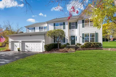 786 Providence Ln, Crystal Lake, IL 60012