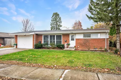 9523 Oconto Ave, Morton Grove, IL 60053
