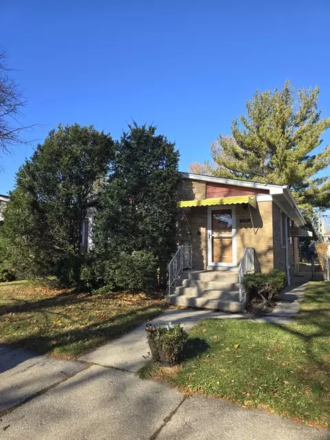 5750 W Leland Ave, Chicago, IL 60630