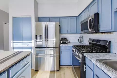 Kitchen - 3120 Hoffman St, Plano, IL 60545 photo 3 of 3