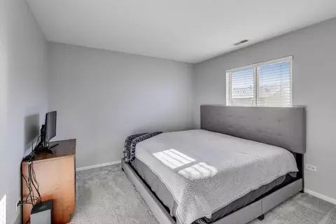 Bedroom - 3120 Hoffman St, Plano, IL 60545 photo 3 of 4