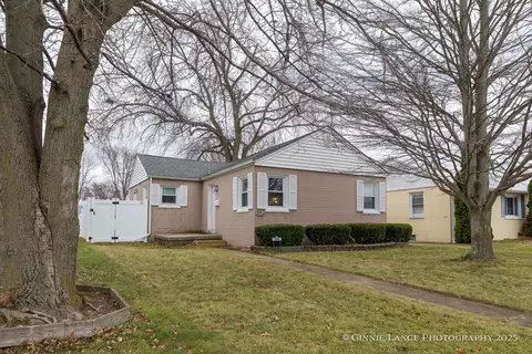508 N Forest Ave, Bradley, IL 60915