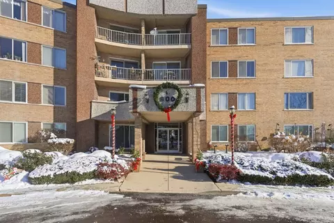 900 E Wilmette Rd #220, Palatine, IL 60074