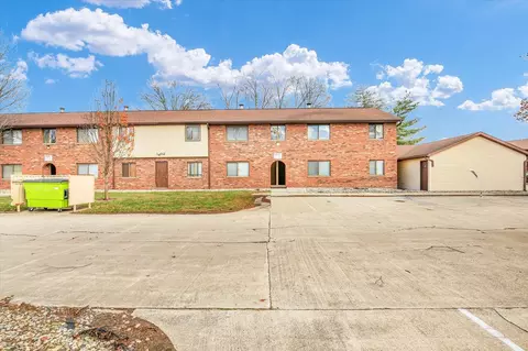 1802 Beck Dr #7, Urbana, IL 61802