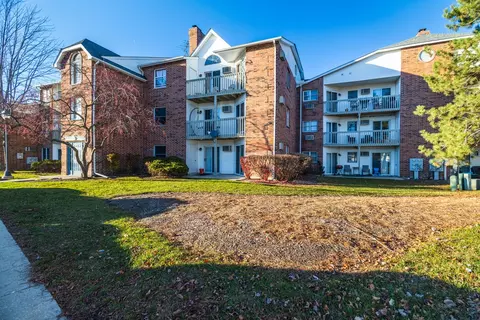 1345 Cunat Ct #2D, Lake In The Hills, IL 60156
