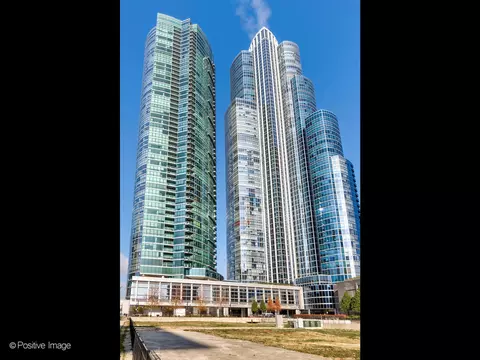 1211 S Prairie Ave #2905, Chicago, IL 60605