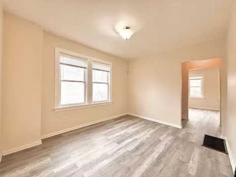 Living - 1406 W 109th Pl, Chicago, IL 60643 photo 4 of 5