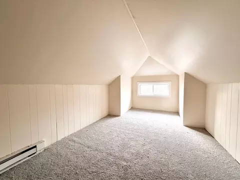 Bedroom - 1406 W 109th Pl, Chicago, IL 60643 photo 5 of 7