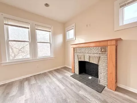 Living - 1406 W 109th Pl, Chicago, IL 60643 photo 3 of 5