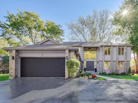 73 Augusta Dr, Deerfield, IL 60015