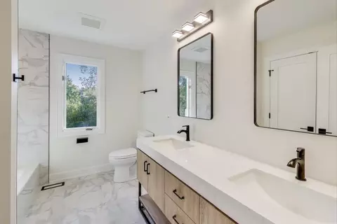 Bath - 73 Augusta Dr, Deerfield, IL 60015 photo 8 of 9