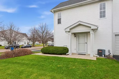 2413 Dickens Dr #0, Aurora, IL 60503