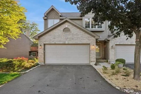 518 Silver Aspen Cir, Crystal Lake, IL 60014