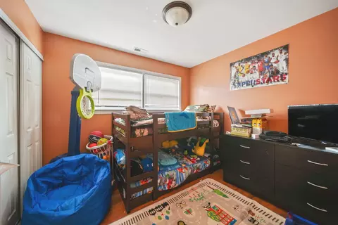 Bedroom - 7235 Park Ave, Summit, IL 60501 photo 2 of 4