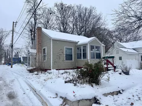206 S Lynn St, Champaign, IL 61820