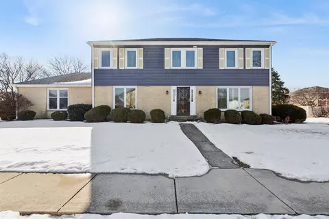 1458 Kingston Ct, Des Plaines, IL 60018