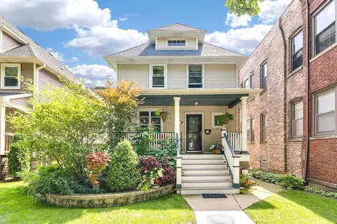 4033 W Waveland Ave, Chicago, IL 60641
