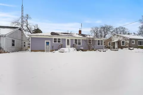 Exterior - 819 Maple Ave, Minonk, IL 61760 photo 4 of 5