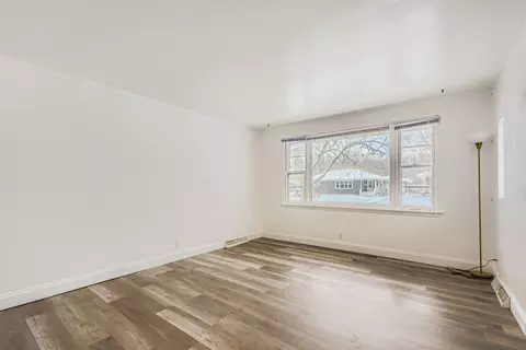 Living - 208 Blackstone St, Thornton, IL 60476 photo 1 of 6