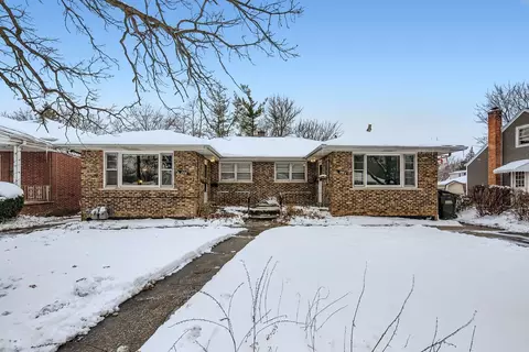 Exterior - 208 Blackstone St, Thornton, IL 60476 photo 1 of 2