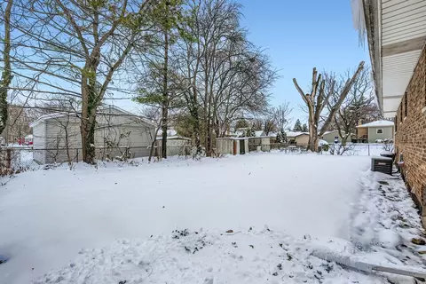 Exterior - 208 Blackstone St, Thornton, IL 60476 photo 2 of 2