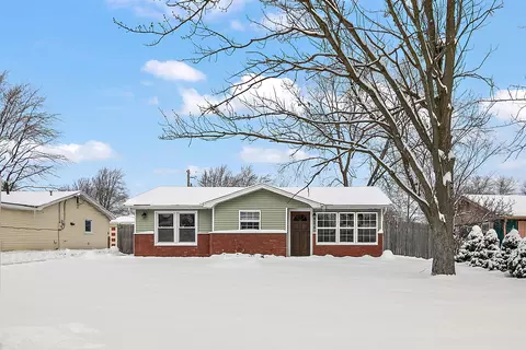 426 W Arlington Ln, Crete, IL 60417