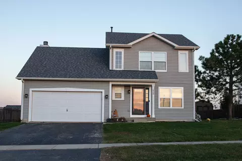 828 Spring Meadow Ln, Malta, IL 60150