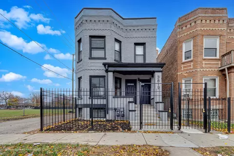 3819 W Arthington St, Chicago, IL 60624