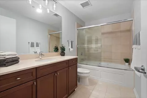 Bath - 65 E Monroe St #4216, Chicago, IL 60603 photo 1 of 1