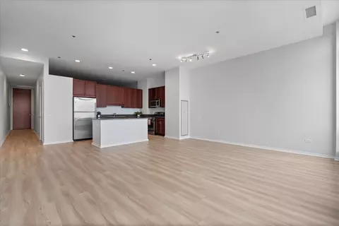 Living - 65 E Monroe St #4216, Chicago, IL 60603 photo 5 of 6