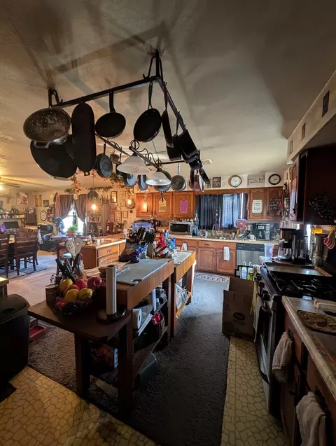Kitchen - 1824 Cobb Blvd, Kankakee, IL 60901 photo 3 of 5