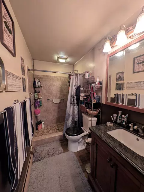 Bath - 1824 Cobb Blvd, Kankakee, IL 60901 photo 1 of 4