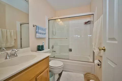 493 Harvard Ln, Bartlett, IL 60103 photo 23